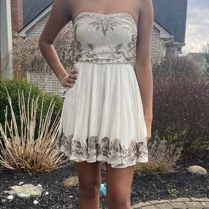 Urban Outfitters Chiffon Strapless Dress